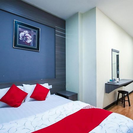 Capital O 812 Hotel Smc Seksyen 13 Shah Alam Bagian luar foto