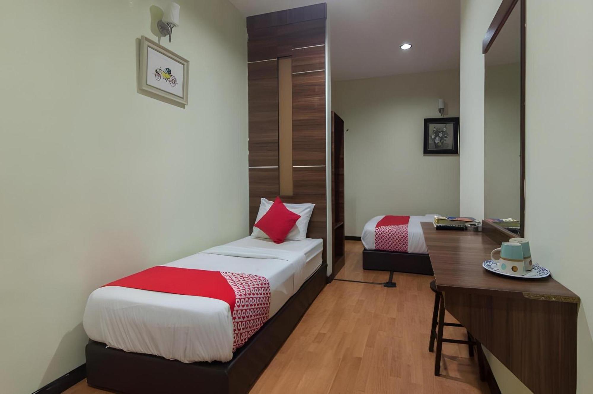 Capital O 812 Hotel Smc Seksyen 13 Shah Alam Bagian luar foto