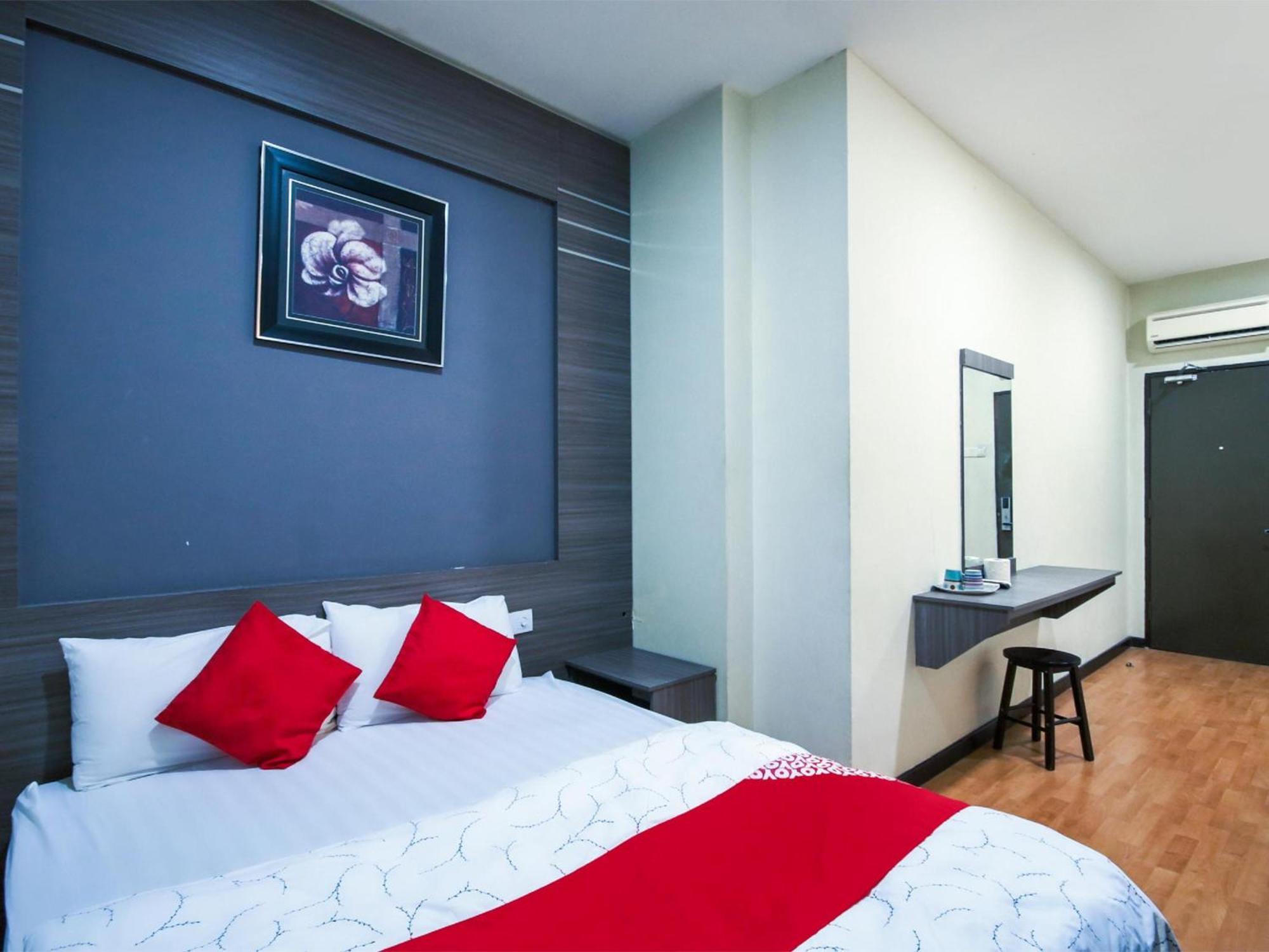 Capital O 812 Hotel Smc Seksyen 13 Shah Alam Bagian luar foto