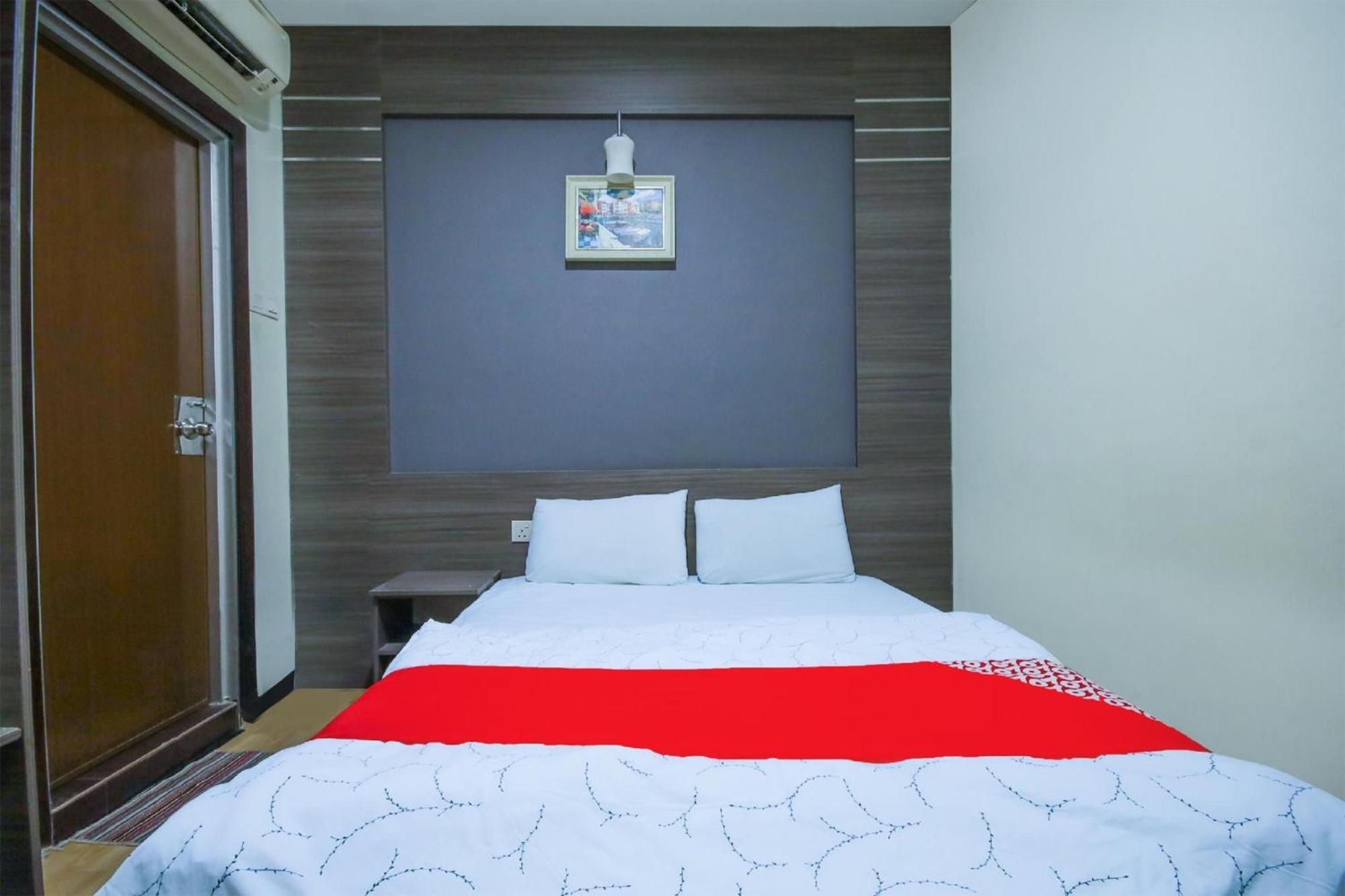 Capital O 812 Hotel Smc Seksyen 13 Shah Alam Bagian luar foto
