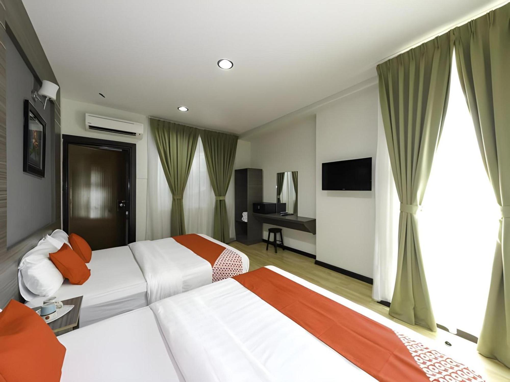 Capital O 812 Hotel Smc Seksyen 13 Shah Alam Bagian luar foto