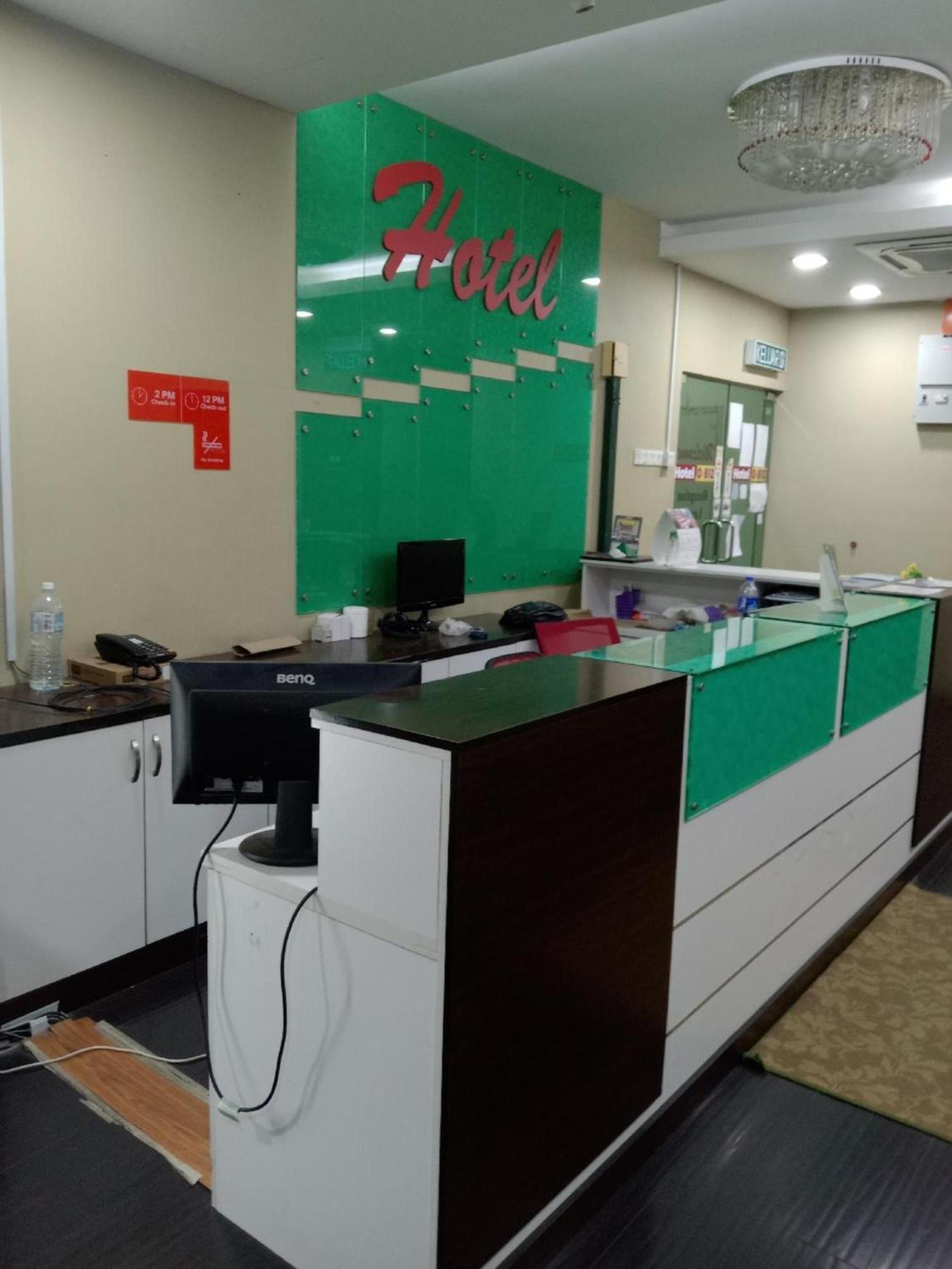 Capital O 812 Hotel Smc Seksyen 13 Shah Alam Bagian luar foto